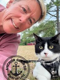 ⚓️ This Weekend's Vibe: Boats, Friends… and One Cool Cat. Anchor Gear Co.  caught up with some amazing friends this weekend — including Trevor, the  boating cat who absolutely lives the lifestyle.