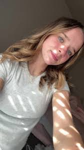 Kami Mathis's Instagram, Twitter & Facebook