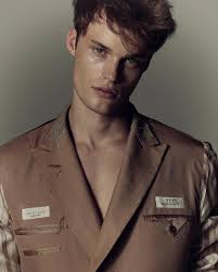 Classy ✨ Photo by @studioandreasjohansson Styled by @gorjanlauseger Hair  and makeup by @tonytarkort