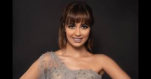 قال الدكتور أحمد أبو الغيط الأمين العام لجامعة الدولة العربية، إن الجامعة تناولت ملف السد الإثيوبي خلال 3 اجتماعات. Ø±Ù†Ø§ Ø³Ù…Ø§Ø­Ø© ØªØ¹Ù„Ù† Ø¹Ù† Ø®Ø·ÙˆØ¨ØªÙ‡Ø§ Ø¨Ø¹Ø¯ Ù†Ø¬Ø§Ø­ Ø£ØºÙ†ÙŠØªÙ‡Ø§ Ø§Ù„Ø£Ø®ÙŠØ±Ø© 7 Ø±Ø¬Ø§Ù„Ø© Ø§Ù„ÙŠÙˆÙ… Ø§Ù„Ø³Ø§Ø¨Ø¹