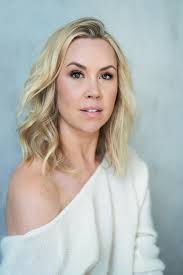 The Smart Woman Survival Guide" Temptation Killed the Canary (TV Episode  2006)