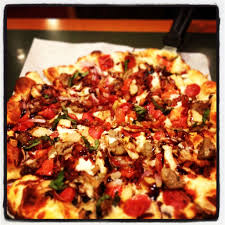 The West Coast Combo With Bacon As Prepared By The Staff At Round Table Pizza Of Spokane South Hill 2014 Pizza Food Vegetable Pizza