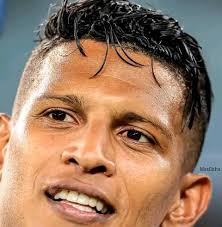 with that look a bit like that WOODY HARRELSON, true dct