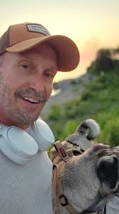 Day 817】Trying to pick up trash every day😱 What happened?! Garapan core,  American Memorial Park parking lot, Smiling Cove, there was a lot of  trash... While picking up trash I got to