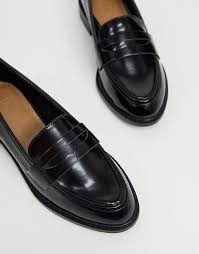 You'll receive email and feed alerts when new items arrive. Asos Design Mail Loafer Flat Shoes In Black Asos