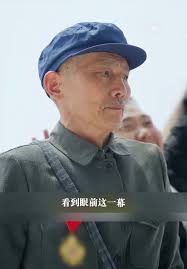 退伍老兵到機場接孫子回家，卻意外遭到女明星和她粉絲的刁難 #夜北王