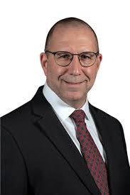 Tom Morse's Instagram, Twitter & Facebook