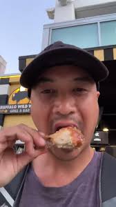 Eat only CHICKEN WINGS in LA for a day🍗 #lovebakedwings #711  #buffalowildwings #kyochon #johnlegend