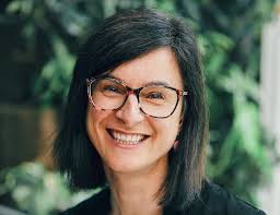 Oversized pickups and SUVs: the new kings of the roads are dangerous,  threatening lives and living environments (Part 2)