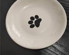 plate and bowl with a dog patternの画像