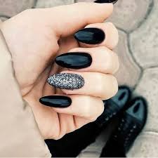 Almond Black Acrylic Nail Designs 43 Cute Black Nail Art Designs Wear4trend Black Almond Nails Nails Design With Rhinestones Black Nails With Glitter