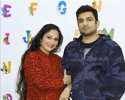 Lagaan actress gracy singh has been practicing dance through video calls with her choreographer on international dance day 2020, she reveals dancing on the beach was a magical experience for her. Facebook