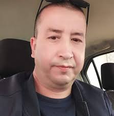 ضيف الشرف لهذا اليوم .. الجار الطيب #جمال_بنور صاحب الابتسامة الدائمة ..  تفضل أخي لك التعليق.