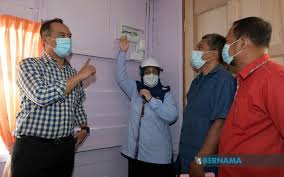Jumpa lagi dengan entri yang agak berlainan daripada sebelumnya. Bernama Rumah Pusaka 50 Tahun Dapat Naik Taraf Sistem Elektrik