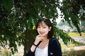 The fourth month of the year…. 10 Potret Manis Naeun April Si Idol Multitalenta