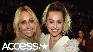 My mom called this 'disgusting' there was a gorgeous sunset and i was inside on my phone 'serving content,' miley. Miley Cyrus Reveals Mom Tish Cyrus Got Her To Smoke Weed Again Youtube