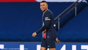 Compare kylian mbappé to top 5 similar players similar players are based on their statistical profiles. Kylian Mbappe Wins Hearts As He Speaks To Young Cancer Patient In Spanish Watch