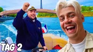 A DAY IN PARIS WITH SIDNEY & ELDOS