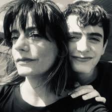 Click aici pentru a te autentifica. Previo A Su Relacion Con Pancho Melo Este Es El Hijo Que Daniela Lhorente Tuvo Con Otro Famoso Actor Tecache Cl