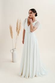 Check spelling or type a new query. Finde Und Kaufe Dein Brautkleid Kleider Machen Braute