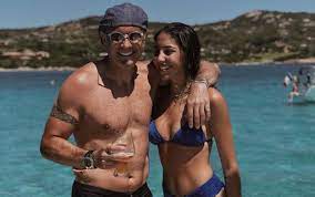 Con un video instagram la figlia 21enne dell'allenatore del bologna sinisa ha condiviso con i follower la splendida notizia, accolta con gioia dall'intera famiglia che si è. Virginia Mihajlovic Aggiorna I Fan Sinisa Sta Bene Bigodino