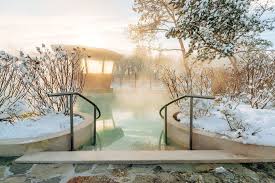 Unsere Aqualagon Im Villages Nature Paris Ladt Zum Aufwarmen Ein Centerparcs Winter Schnee Urlaub In 2020 Instagram