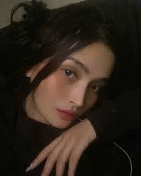 Crystal Bachelder's Instagram, Twitter & Facebook