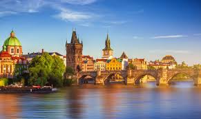 Δείτε τη στήλη βαθμολογία από α' τσεχίας της μεγαλύτερης εφημερίδας για το στοίχημα, το στοίχημα. Ti Apeilei To Oikonomiko 8ayma Ths Tsexias Economistas Gr