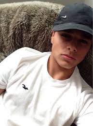 Il me plait mais je sais pas si il est gay. 15 Ans 95b 50kg 1m68 Photo Du Mec Le Plus Beau Ask Fm Milandiassousa