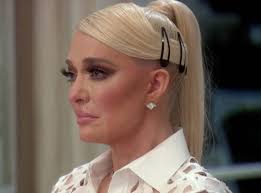 Tom Girardi's Ex-Employee Kim Archie Slams Erika Jayne's Mascara Tears