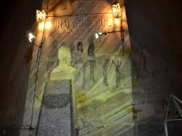 Pentru asigurarea scoterii celor 50 de copii a fost necesare interventia reprezentanţilor isu prahova. Salina Slanic Prahova