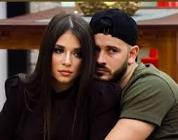 Se pare că voturile celor doi au fost fatale și au adus eliminarea fostei gimnaste. Cu Cine S A Iubit Ana Porgras Inainte SÄƒ Se Speculeze CÄƒ Ar Avea O RelaÈ›ie Cu Zanni IatÄƒ Pe Cine SÄƒruta Cu Foc Faimoasa La 17 Ani Kfetele