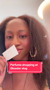 Francesca Sniffs Glasgow