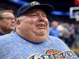 August 1978 news photo of a kiss