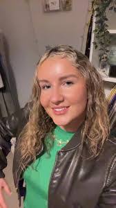 Daisy Byrne's Instagram, Twitter & Facebook