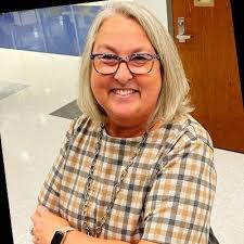 Suzanne Mccaffrey's Instagram, Twitter & Facebook