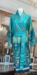 Der kimono wird mit vielen verschiedenen blumenmotiven geschmückt. Bassetti Kimono Raffaello Fb Grun Betten Raymond Shop