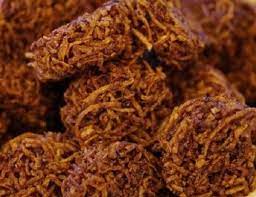 Ayam merupakan sumber protein yang tinggi dan sangat diperlukan oleh tubuh badan kita. Resepi Kuih Cakar Ayam Dapor Syidah