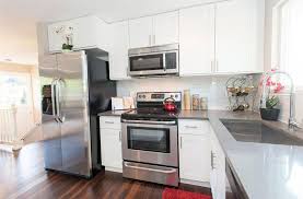 26 Small Kitchens With White Cabinets Kitchen Design Small Kitchen Design Kitchen Cabinet Styles