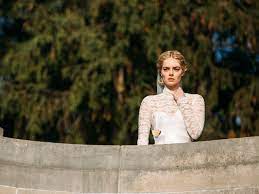 Jun 02, 2021 · max minghella, flea, samara weaving join brad pitt, margot robbie in 'babylon' damien chazelle's 1920s hollywood drama also adds lukas haas and p.j. Ready Or Not Star Samara Weaving Doesn T Think You Re Ready For This Movie Gq