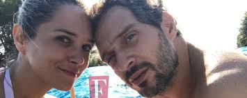 Da giorni la giornalista riceve insulti rivolti a lei e ai figli sui social network, per essersi separata e aver la giornalista e conduttrice tv francesca barra sta denunciando su facebook i pesanti insulti che ha ricevuto negli ultimi giorni sui social network. Francesca Barra Claudio Santamaria E Il Primo Ballo Lento Della Mia Vita Tvzap