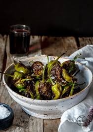Pimientos De Padron Eat This Foodblog Vegane Rezepte Stories Rezept Spanische Tapas Herzhafte Snacks Lebensmittel Essen