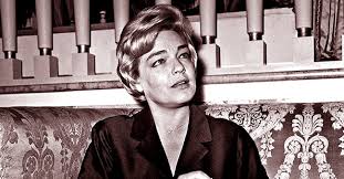 «nous avons pu nous rapprocher», «ensemble on rigolait, on rigolait», assurera catherine toujours dans gala. La Fille De Simone Signoret Sa Relation Intime Troublante Avec Son Beau Pere Yves Montand