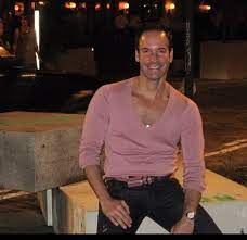Architecture graduate who enjoys designing, writing, and adventuring across the wilderness. Javier Soto Jasoto Twitter