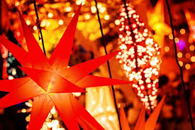 L Hotel Ibis Budget Bayeux Vous Invite A Profiter De La Feerie De Noel Et Decouvrir Le Marche De Noel De Port En Bessin Feerie De Noel Marche De Noel Noel