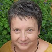 Julie Varner's Instagram, Twitter & Facebook