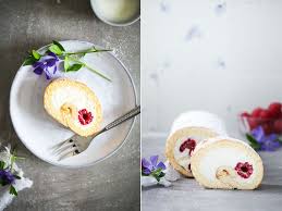 Einfache Biskuitrolle Mit Himbeere Quarkfullung Rezept Mit Bildern Kuchendekoration Himbeeren Rezepte