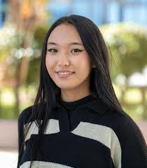 Darlene Garrett's Instagram, Twitter & Facebook