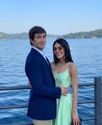 Chissà che luigi non riesca a edificare il suo. Luigi Berlusconi Matrimonio Chi E La Moglie Federica Fumagalli Cosa Fa