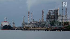 Kilang ini memiliki sekitar 200 tangki untuk menampung crude yang akan diolah, gas serta bbm hasil pengolahan minyak mentah. Megaproyek Kilang Pertamina Bakal Buka 3 Juta Lapangan Kerja Bisnis Liputan6 Com